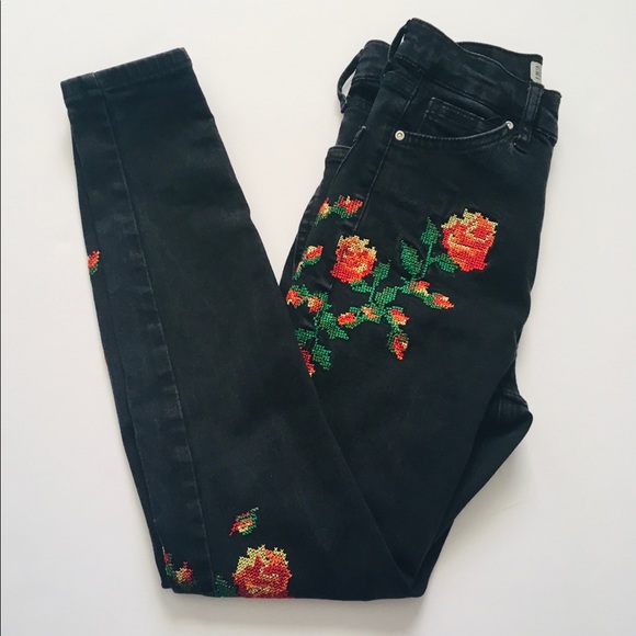 Topshop Denim - Topshop Jamie moto jean/black w floral embroidery